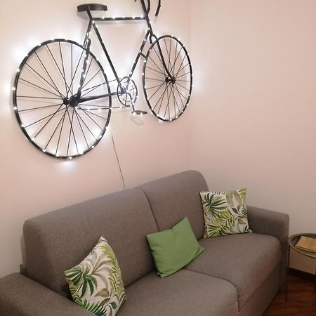 Amare Apartment Reggio Emilia Exterior photo